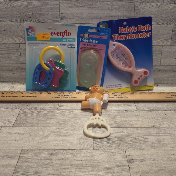Unbranded Other - Lot of 4 Vintage Baby Items Rattle Bath Thermometer Bear‎ Play